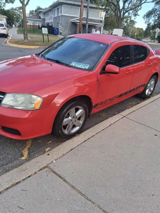 2011 Dodge Avenger Sedan - Image 3 of 11
