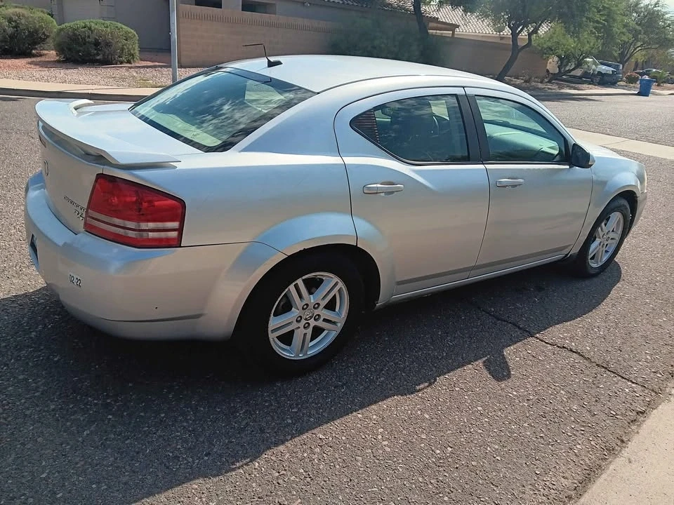2011 Dodge Avenger Sedan - Image 4 of 9