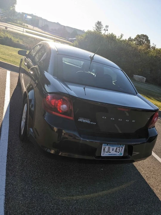 2011 Dodge Avenger Sedan - Image 2 of 7
