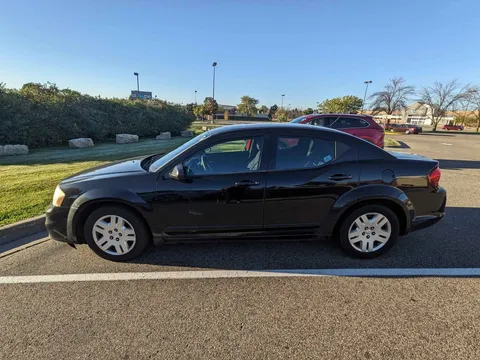 2011 Dodge Avenger SE Sedan
