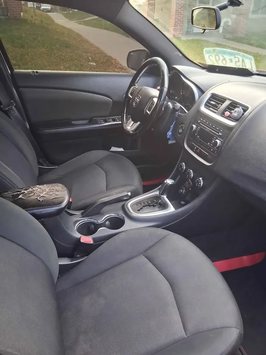 2011 Dodge Avenger Sedan - Image 7 of 10