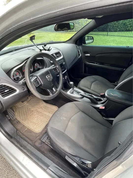 2011 Dodge Avenger Sedan - Image 5 of 5