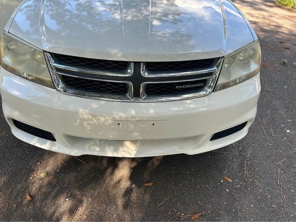 2011 Dodge Avenger Sedan - Image 2 of 10