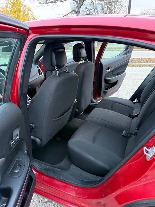 2011 Dodge Avenger Sedan - Image 10 of 11