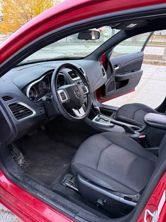 2011 Dodge Avenger Sedan - Image 10 of 13