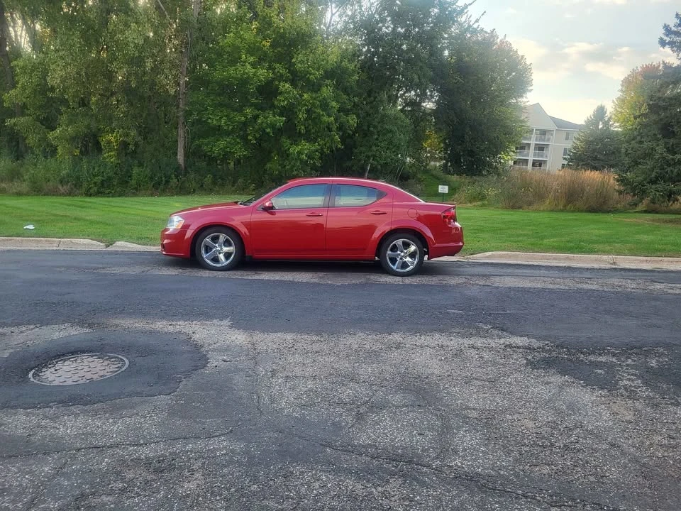 2011 Dodge Avenger Sedan - Image 8 of 11