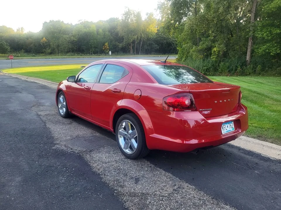 2011 Dodge Avenger Sedan - Image 7 of 11