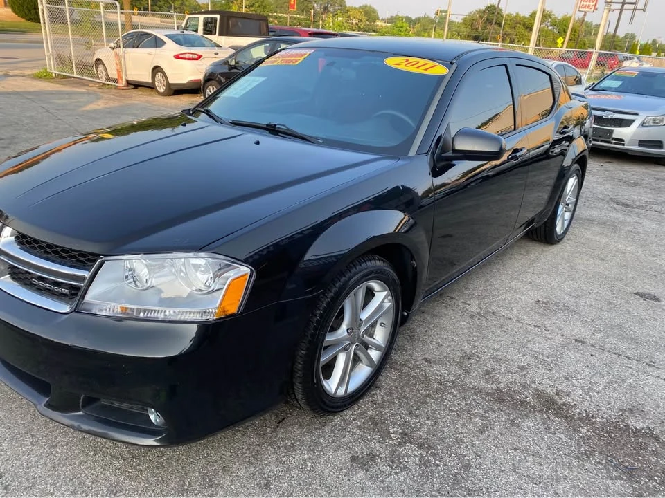 2011 Dodge Avenger Sedan - Image 2 of 14
