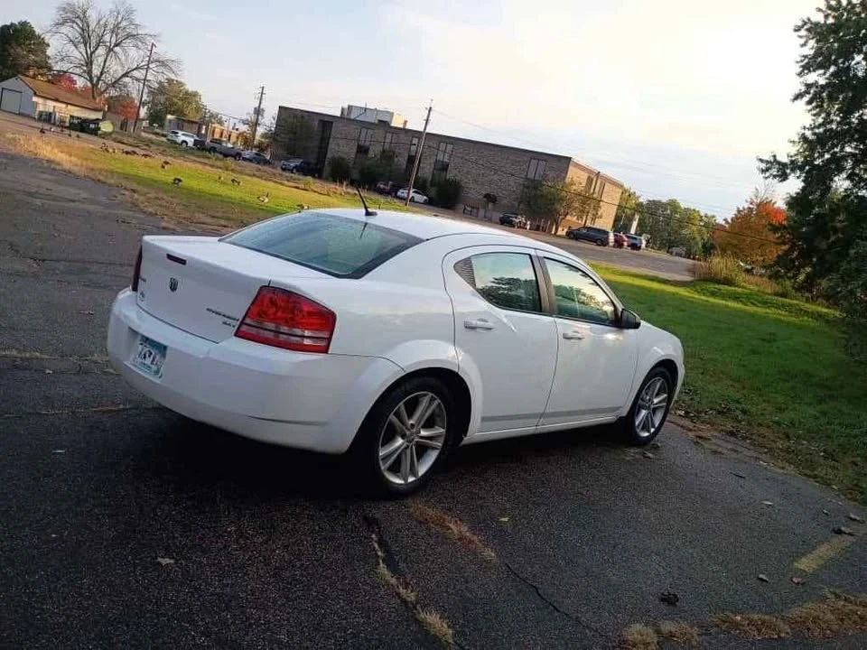 2011 Dodge Avenger Sedan - Image 6 of 16