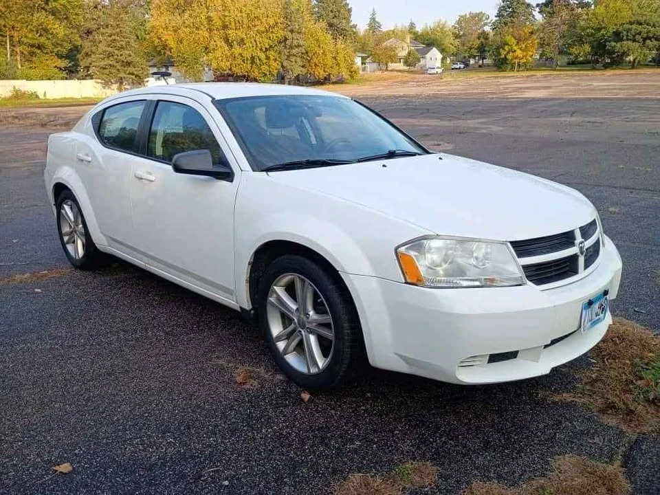 2011 Dodge Avenger Sedan - Image 5 of 16