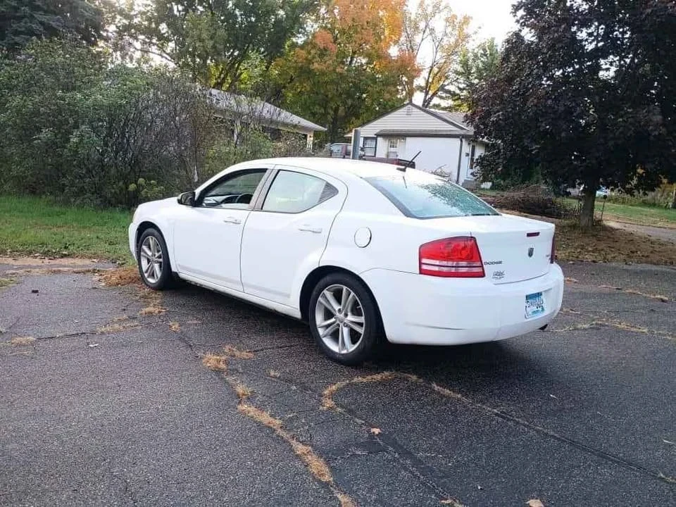2011 Dodge Avenger Sedan - Image 3 of 16