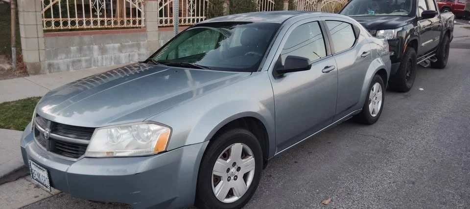 2011 Dodge Avenger Sedan - Image 2 of 12