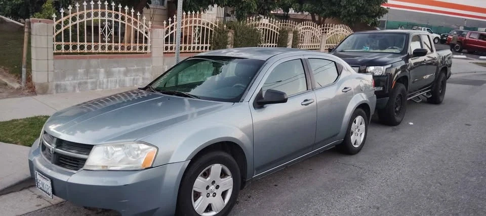 2011 Dodge Avenger Sedan - Image 4 of 12