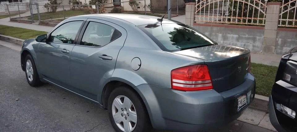 2011 Dodge Avenger Sedan - Image 9 of 12