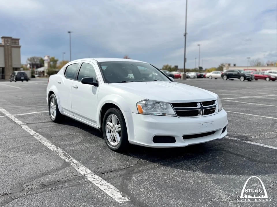 2011 Dodge Avenger Sedan - Image 2 of 12