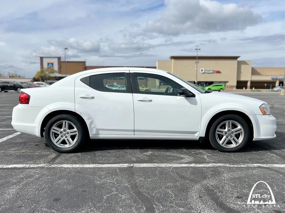 2011 Dodge Avenger Sedan - Image 3 of 12