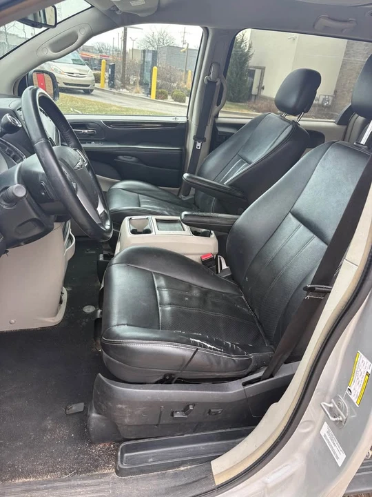 2011 Dodge Caravan - Image 8 of 10