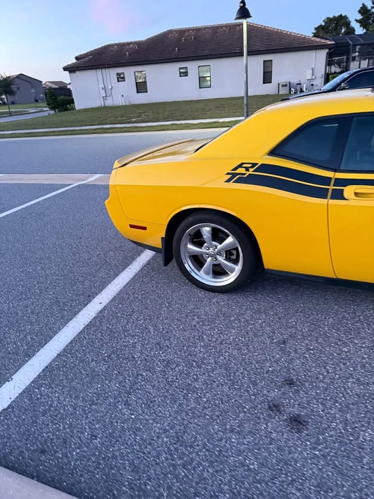 2011 Dodge Challenger 3rd Gen - Image 5 of 12
