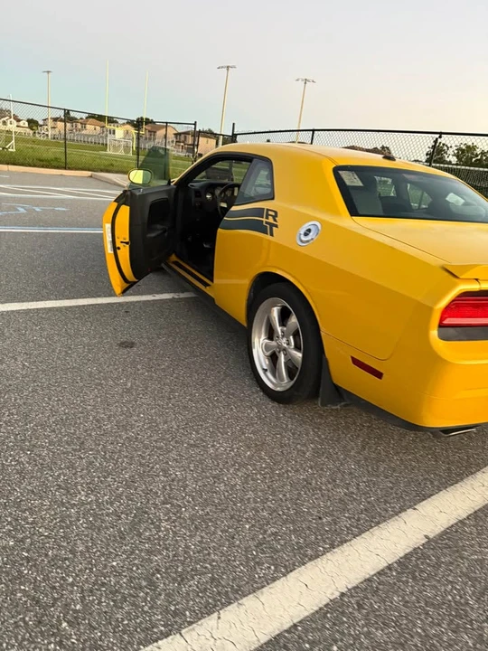 2011 Dodge Challenger 3rd Gen - Image 6 of 12