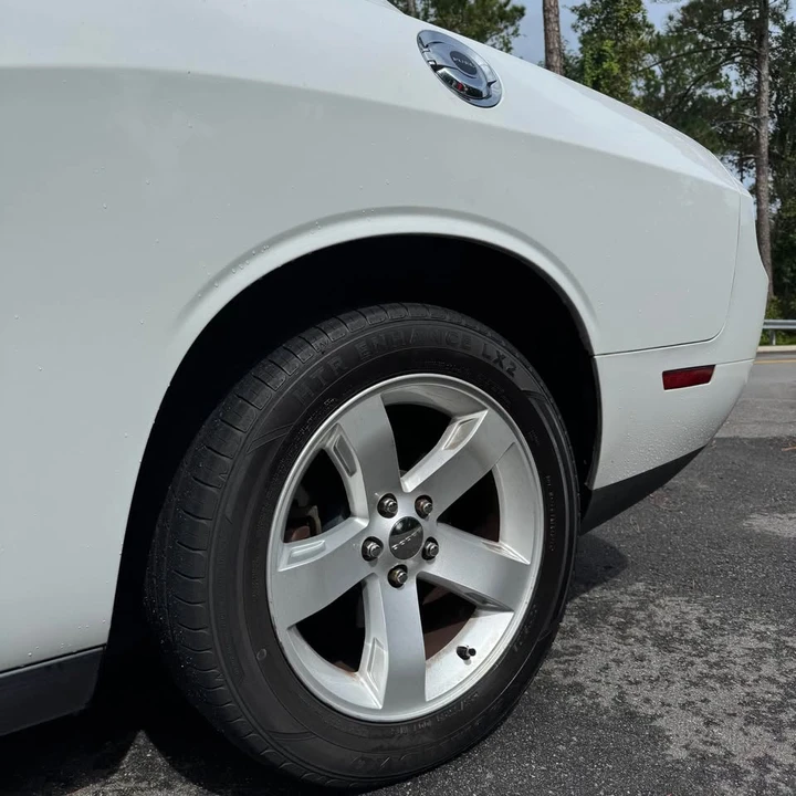 2011 Dodge Challenger 3rd Gen - Image 4 of 12