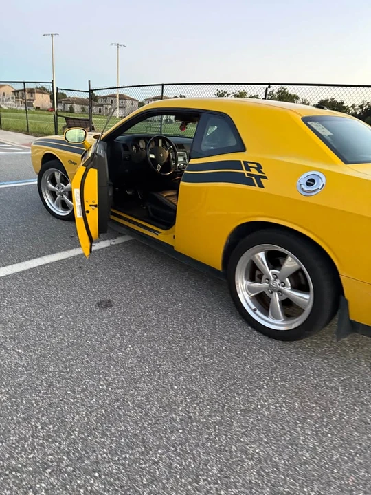 2011 Dodge Challenger 3rd Gen - Image 7 of 12