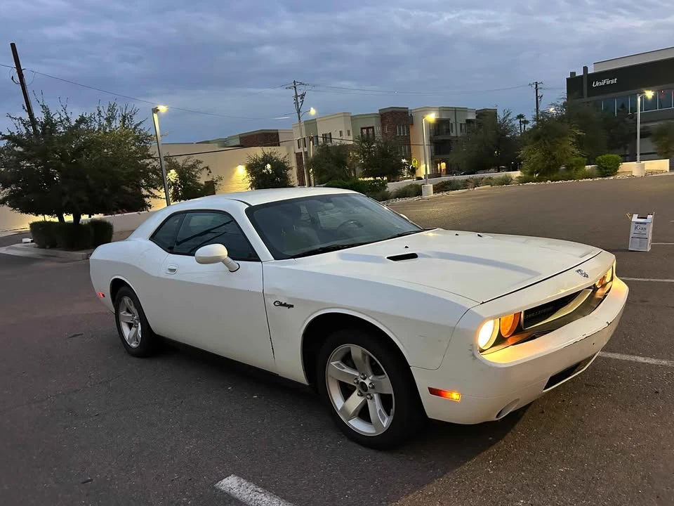 2011 Dodge Challenger 3rd Gen - Image 4 of 14