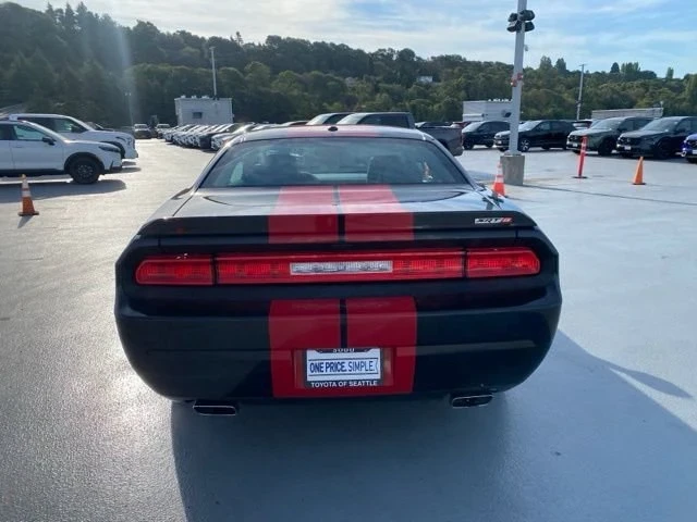 2011 Dodge Challenger 3rd Gen - Image 7 of 9