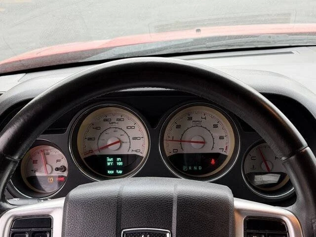 2011 Dodge Challenger 3rd Gen - Image 15 of 20