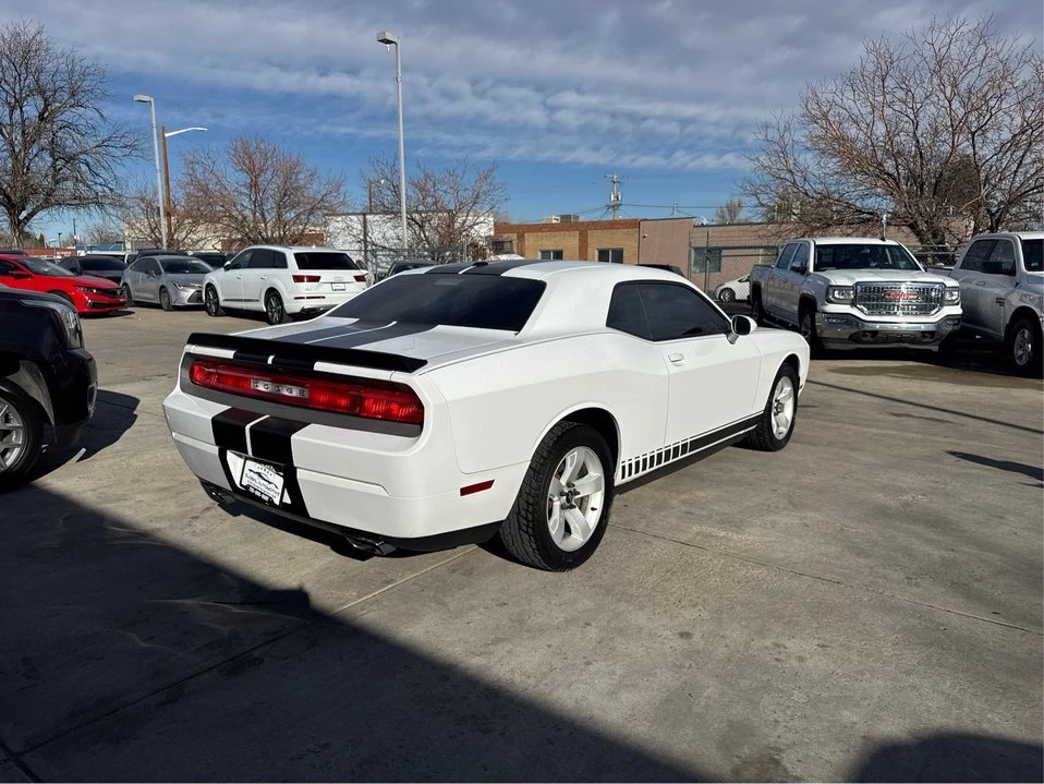 2011 Dodge Challenger 3rd Gen - Image 5 of 17