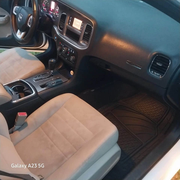 2011 Dodge Challenger 3rd Gen - Image 3 of 5