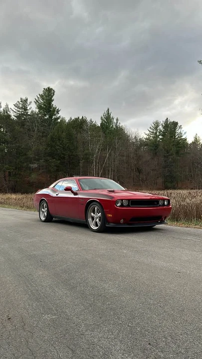 2011 Dodge Challenger 3rd Gen - Image 3 of 8