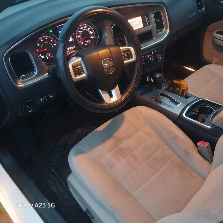 2011 Dodge Challenger 3rd Gen - Image 2 of 5