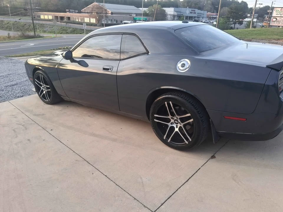 2011 Dodge Challenger 3rd Gen - Image 4 of 12