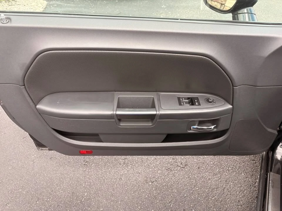 2011 Dodge Challenger 3rd Gen - Image 7 of 18
