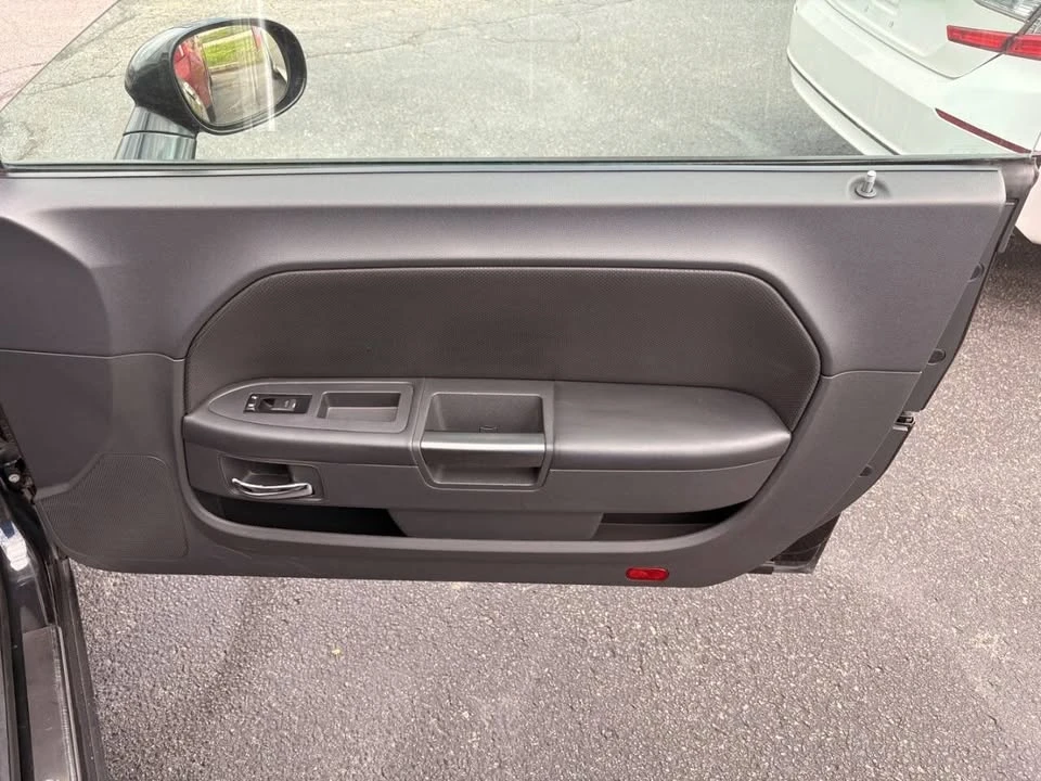 2011 Dodge Challenger 3rd Gen - Image 11 of 18