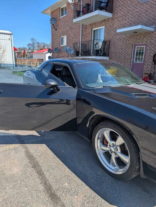 2011 Dodge Challenger 3rd Gen - Image 3 of 10
