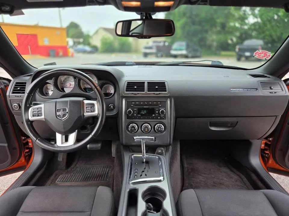 2011 Dodge Challenger 3rd Gen - Image 17 of 20