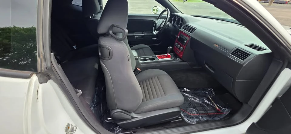 2011 Dodge Challenger 3rd Gen - Image 6 of 7