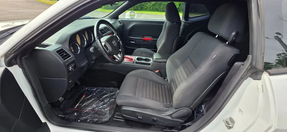2011 Dodge Challenger 3rd Gen - Image 5 of 7