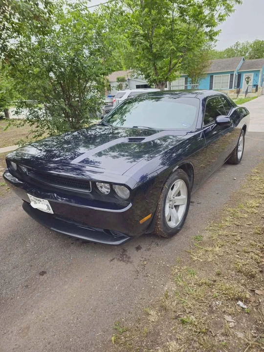 2011 Dodge Challenger 3rd Gen - Image 2 of 6