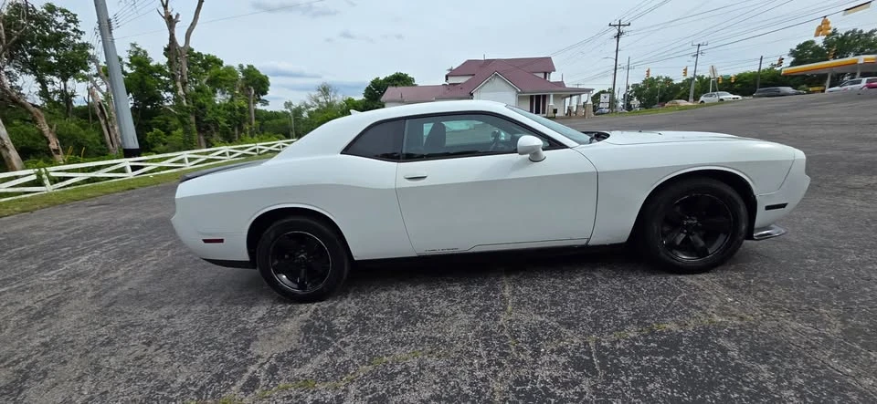 2011 Dodge Challenger 3rd Gen - Image 3 of 7