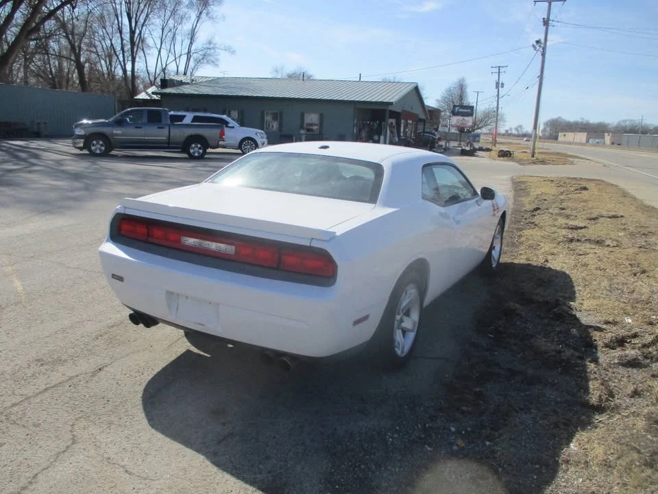 2011 Dodge Challenger 3rd Gen - Image 5 of 15