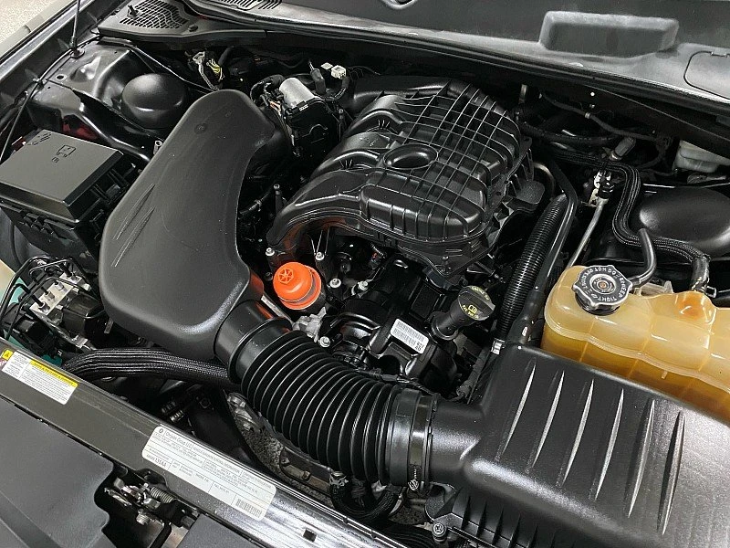 2011 Dodge Challenger 3rd Gen - Image 18 of 20