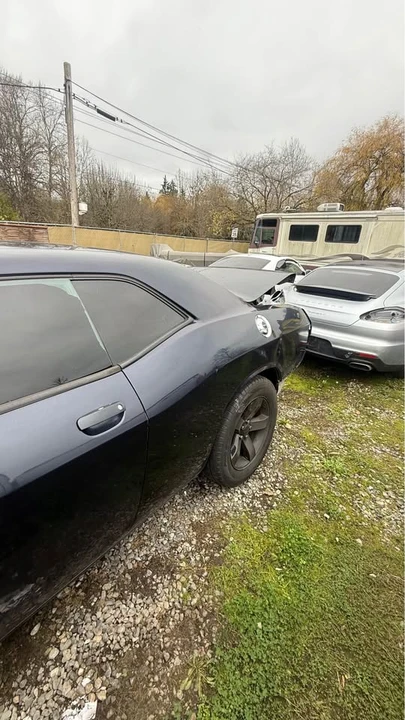 2011 Dodge Challenger 3rd Gen - Image 9 of 10