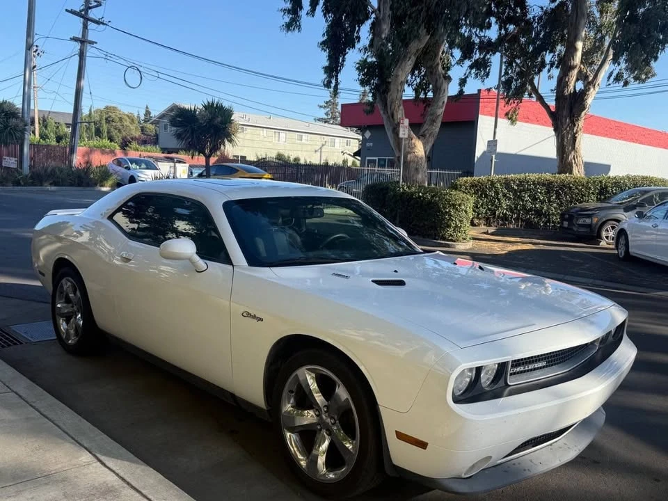 2011 Dodge Challenger 3rd Gen - Image 3 of 9