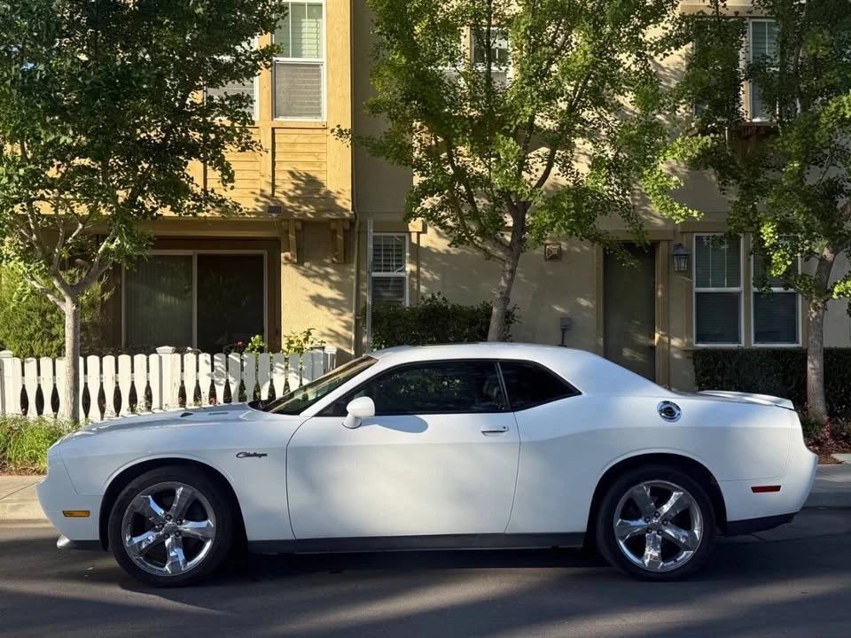 2011 Dodge Challenger 3rd Gen - Image 8 of 9