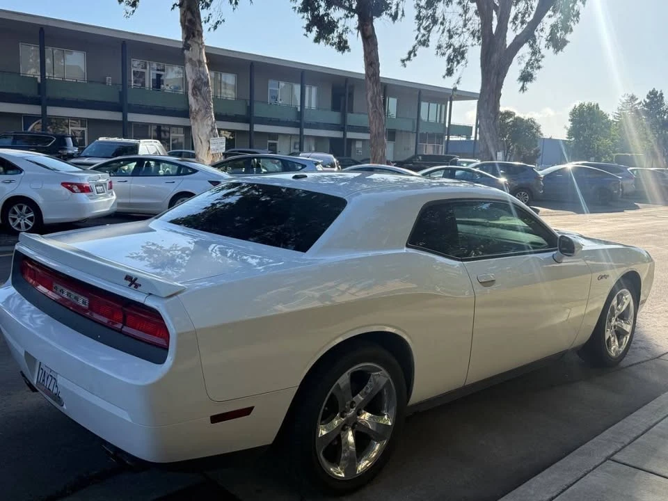 2011 Dodge Challenger 3rd Gen - Image 4 of 9