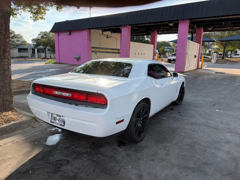 2011 Dodge Challenger 3rd Gen - Image 4 of 6