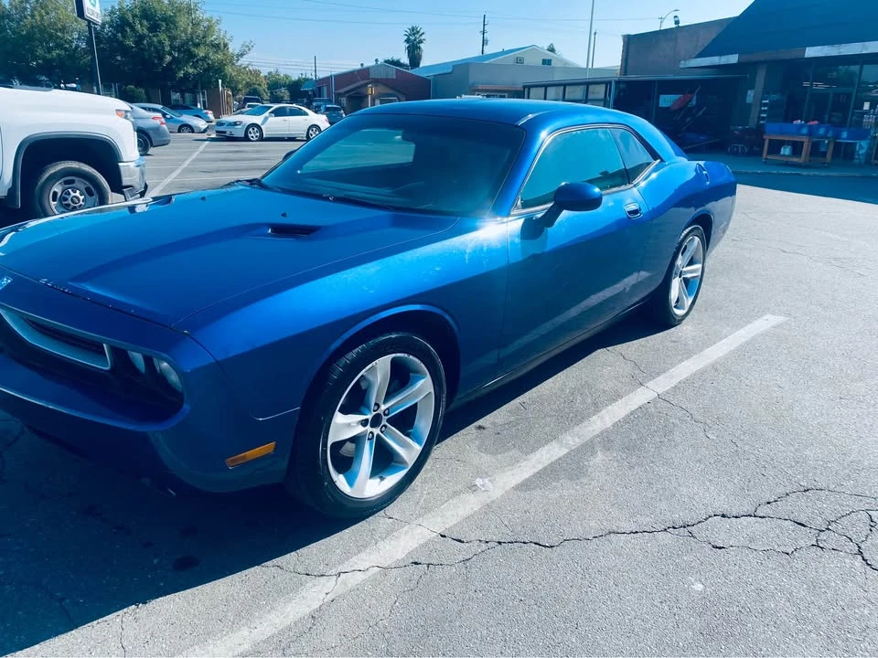 2011 Dodge Challenger 3rd Gen - Image 2 of 7