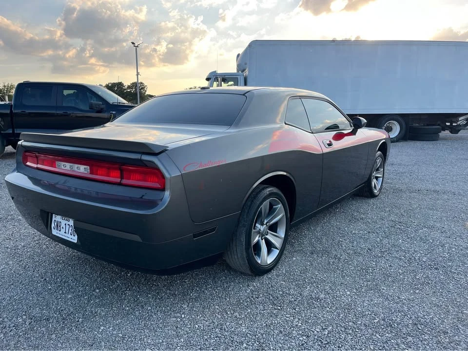 2011 Dodge Challenger 3rd Gen - Image 3 of 6